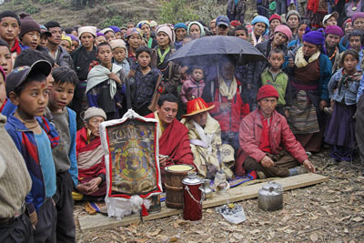 Sherpa bruidegom met 3 lama's Sherpa bruidegom